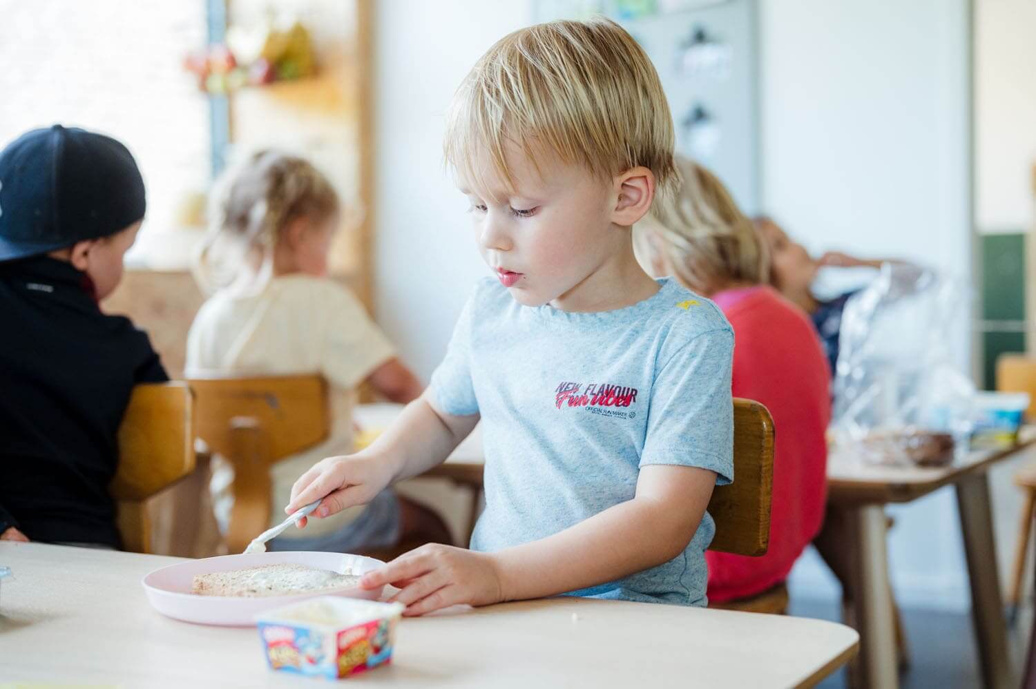 Bzzzonder-spelen-peuterschool-brood-smeren